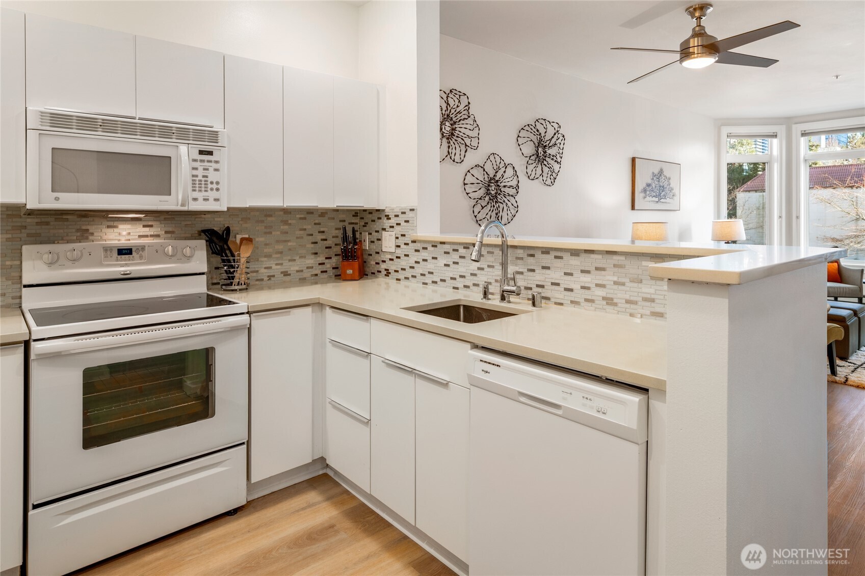 2415 2nd Avenue #432, Seattle, WA 98121