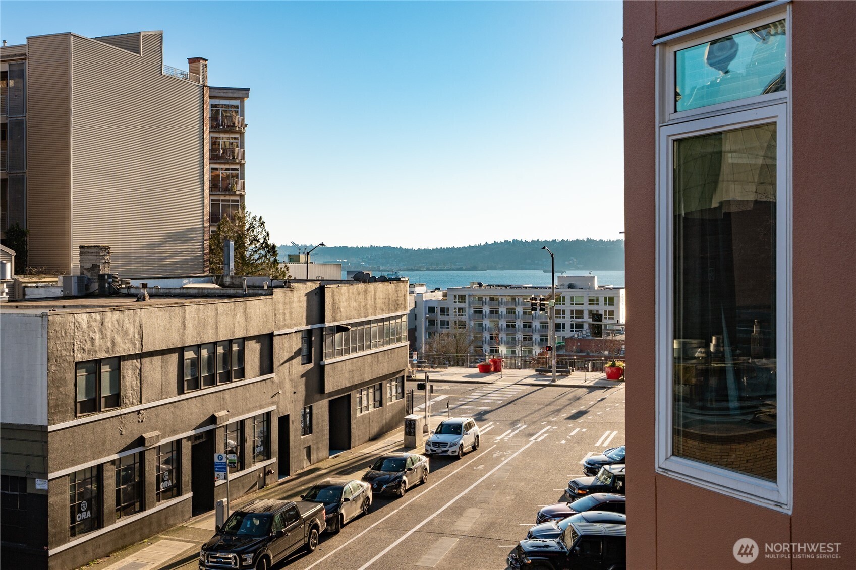 2415 2nd Avenue #432, Seattle, WA 98121