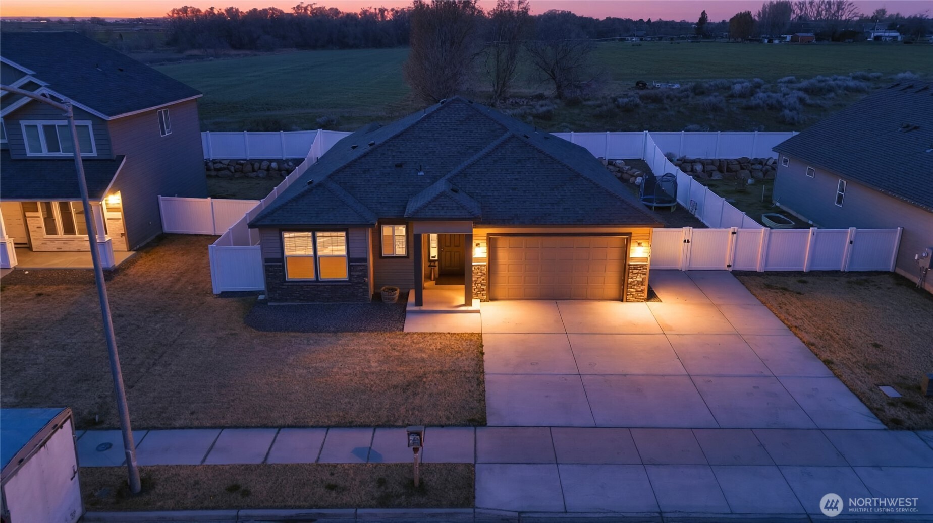 4716 W Thrush Street , Moses Lake, WA 98837