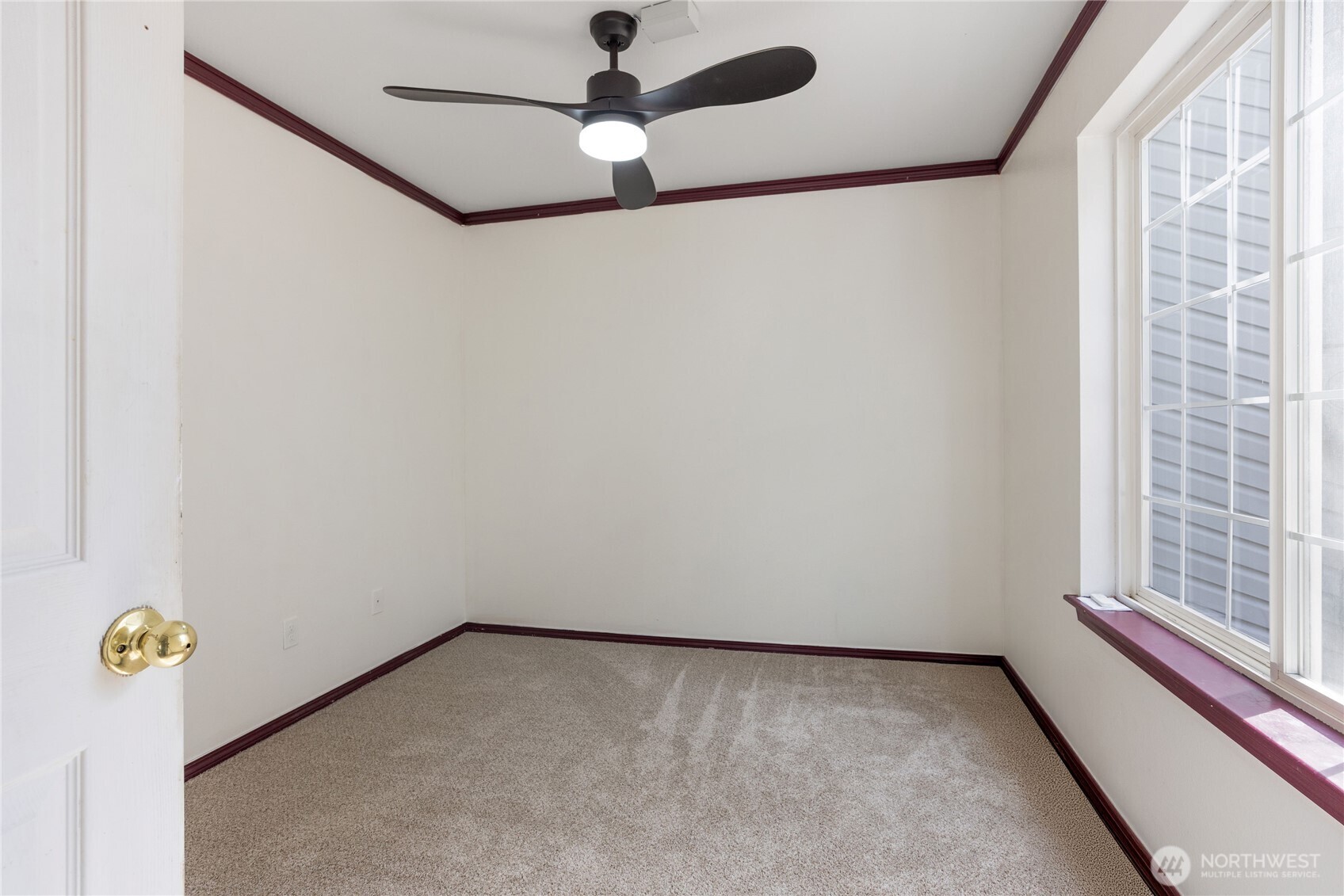 2275 Northlake Way NW, Bremerton, WA 98312