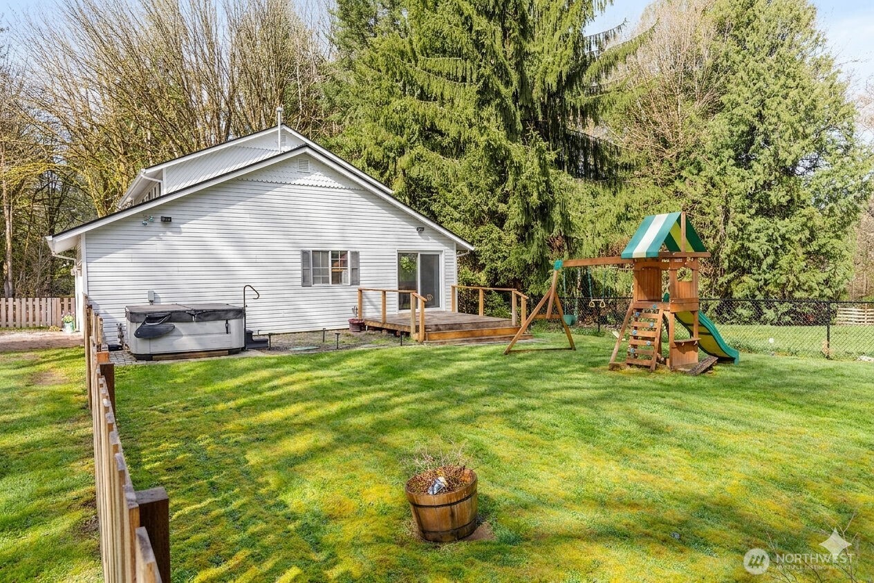 2275 Northlake Way NW, Bremerton, WA 98312