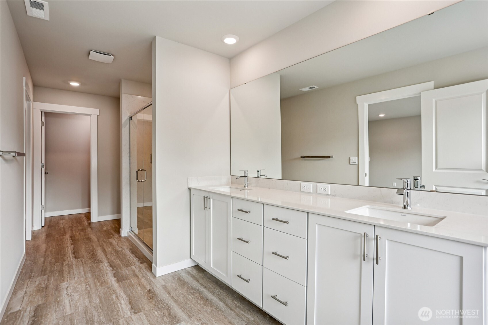 560 SE 11th Place #12, North Bend, WA 98045