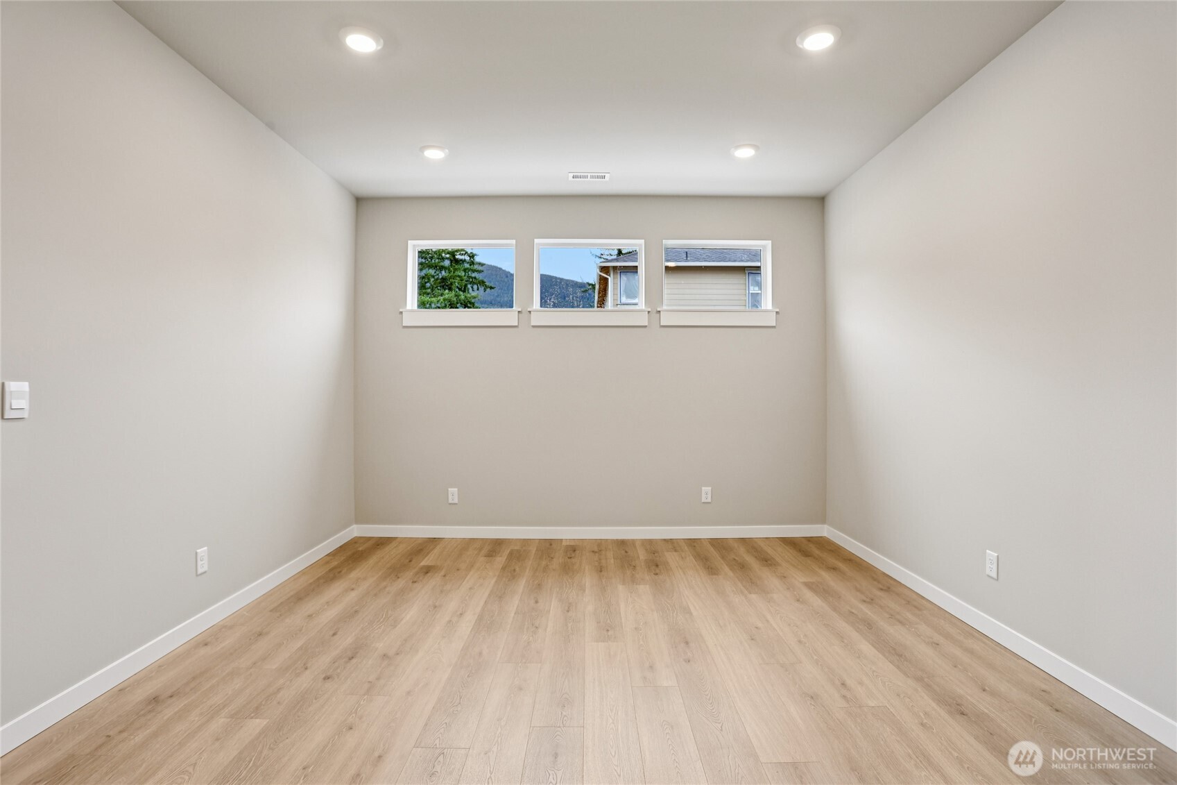 560 SE 11th Place #12, North Bend, WA 98045