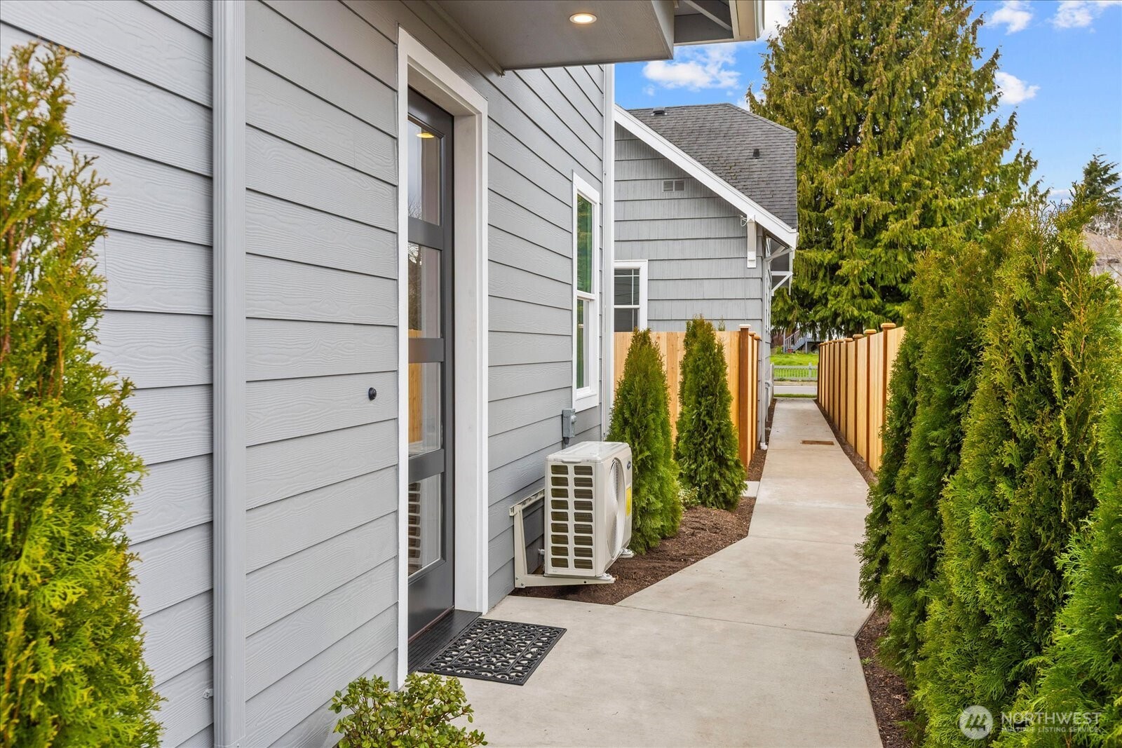 2217 Hoyt Avenue #B, Everett, WA 98201