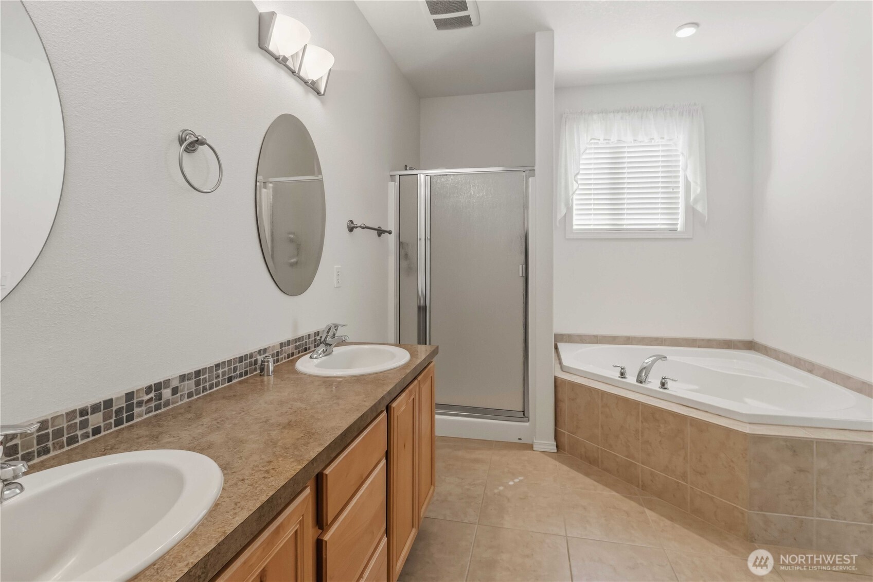 2035 Coal Creek Road , Longview, WA 98632