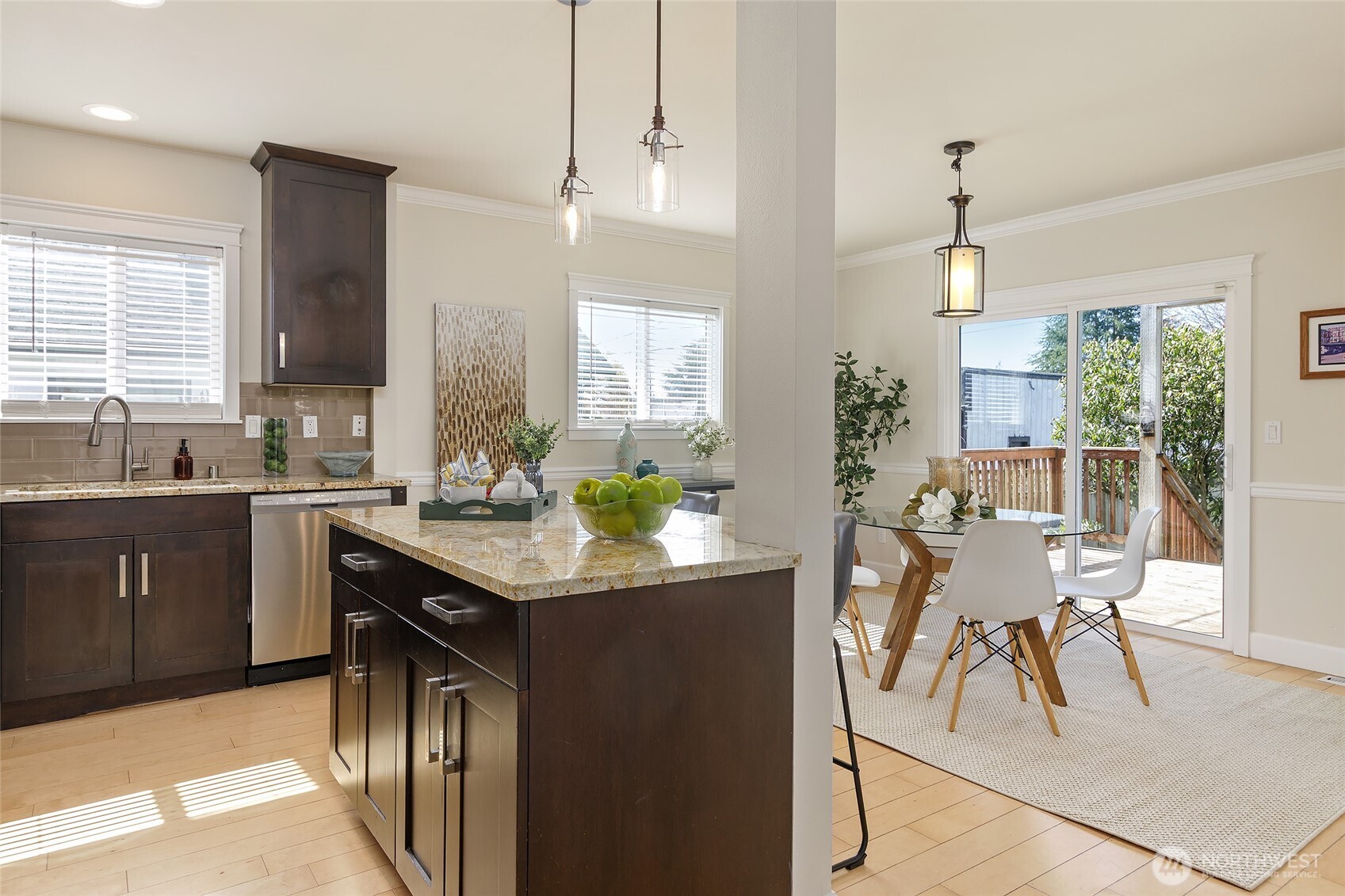 1910 Chestnut Street , Everett, WA 98201