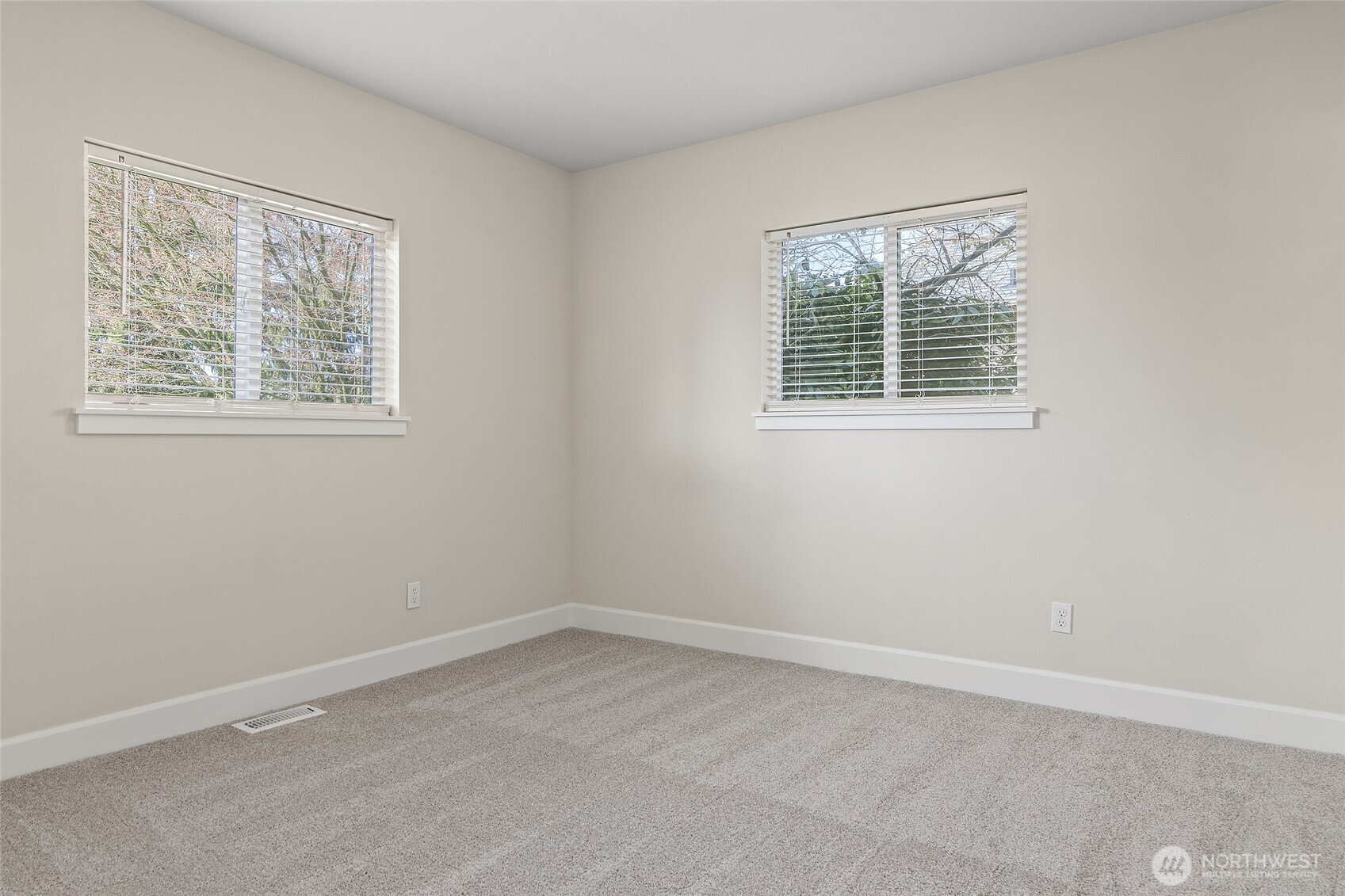 1910 Chestnut Street , Everett, WA 98201
