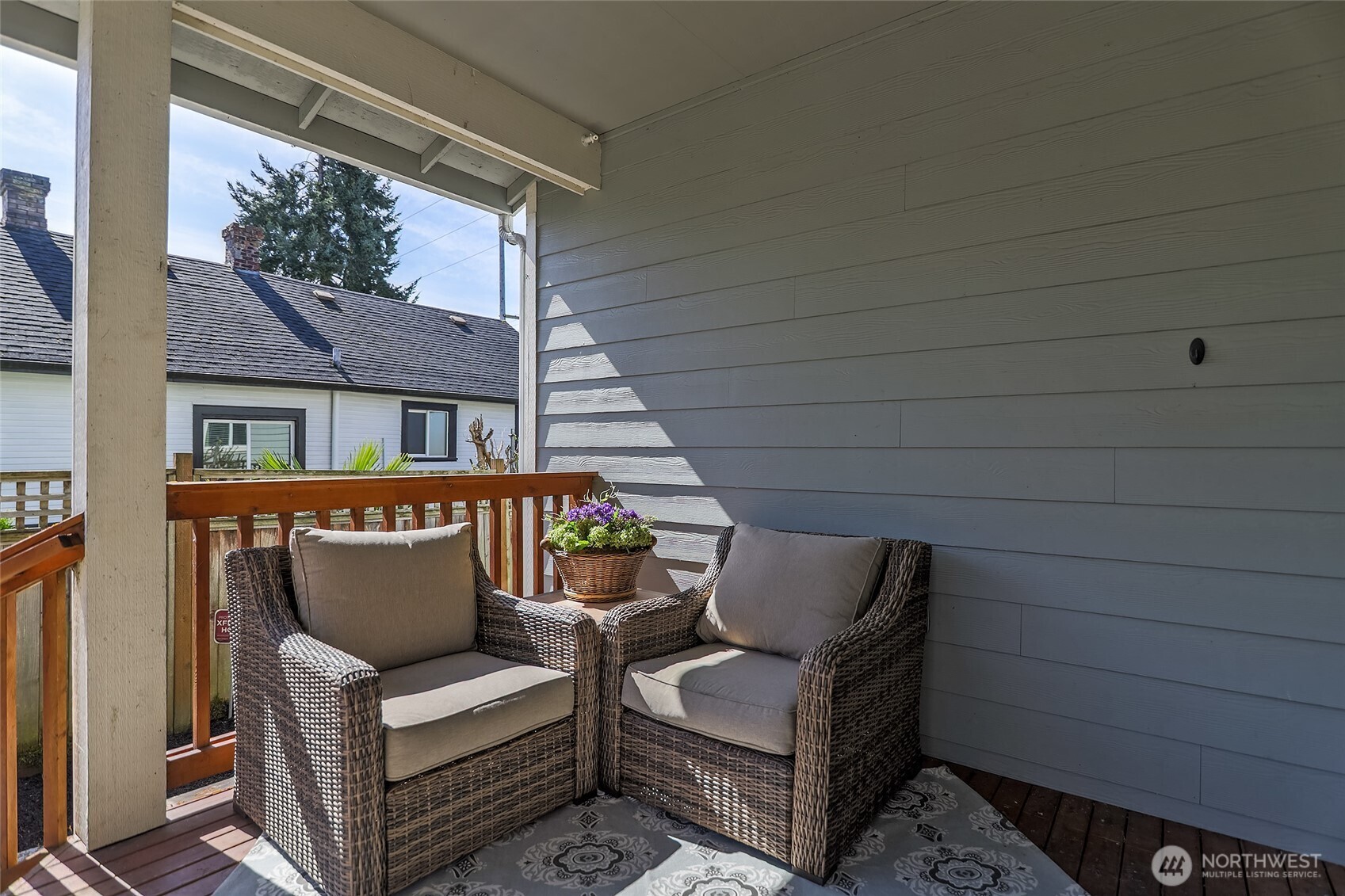 1910 Chestnut Street , Everett, WA 98201