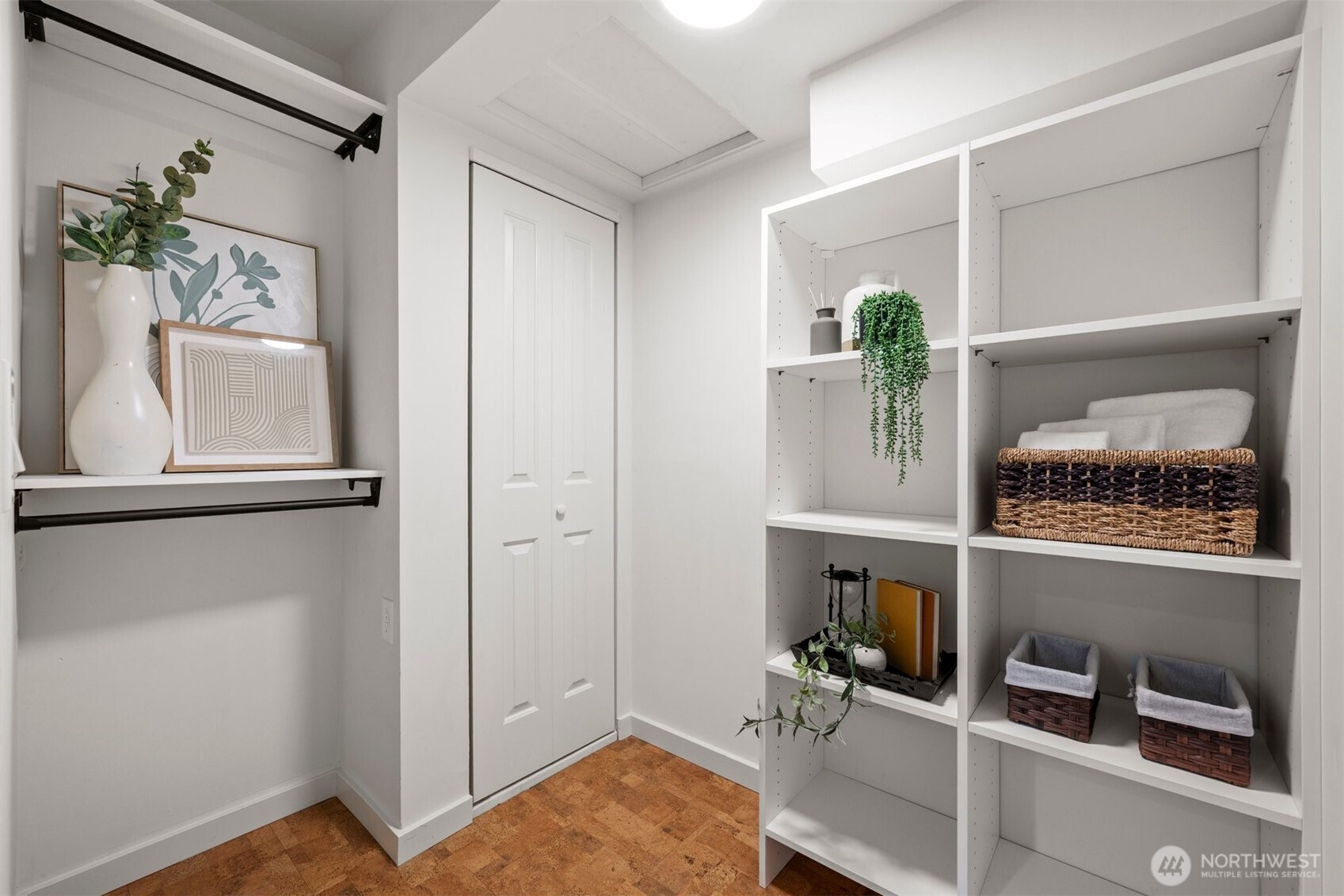 1035 NE 100th Street , Seattle, WA 98125-7517