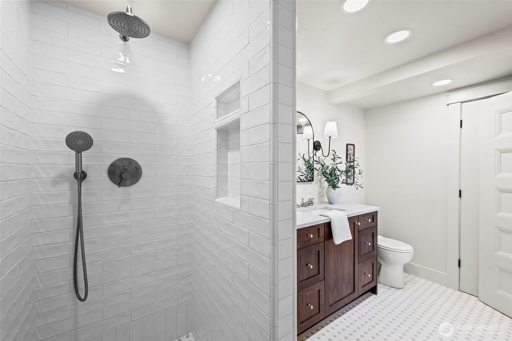 5915 Lagoon Lane NW, Gig Harbor, WA 98335