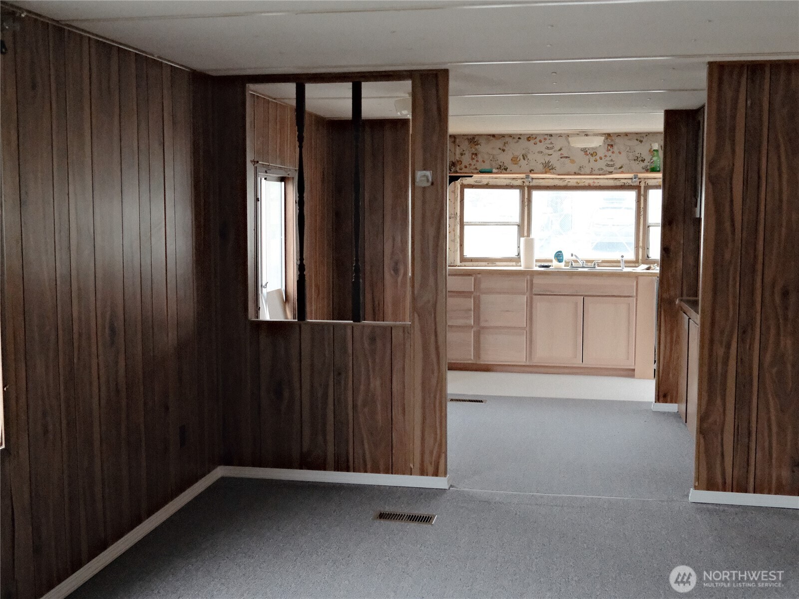 305 Burdin Boulevard , Grand Coulee, WA 99133