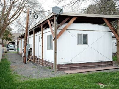 305 Burdin Boulevard , Grand Coulee, WA 99133 - Photo 6