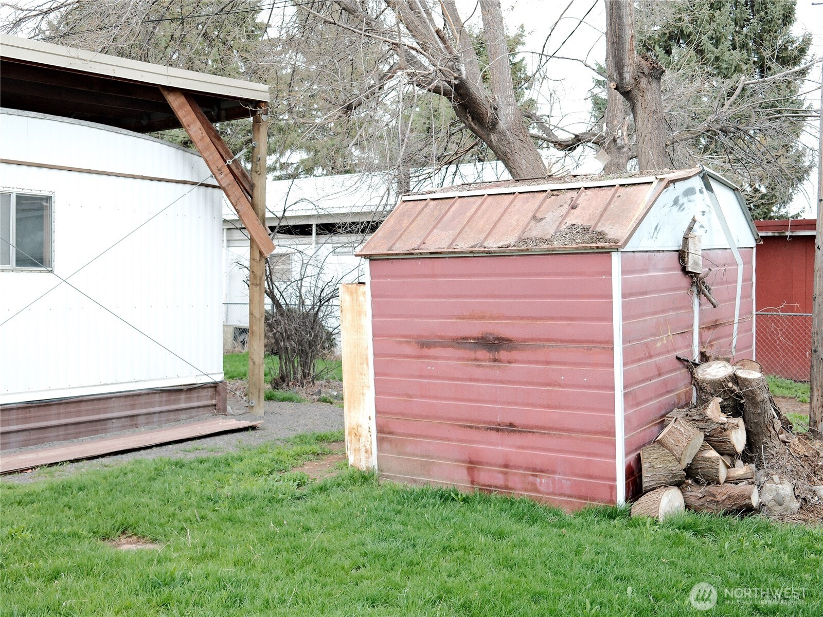305 Burdin Boulevard , Grand Coulee, WA 99133