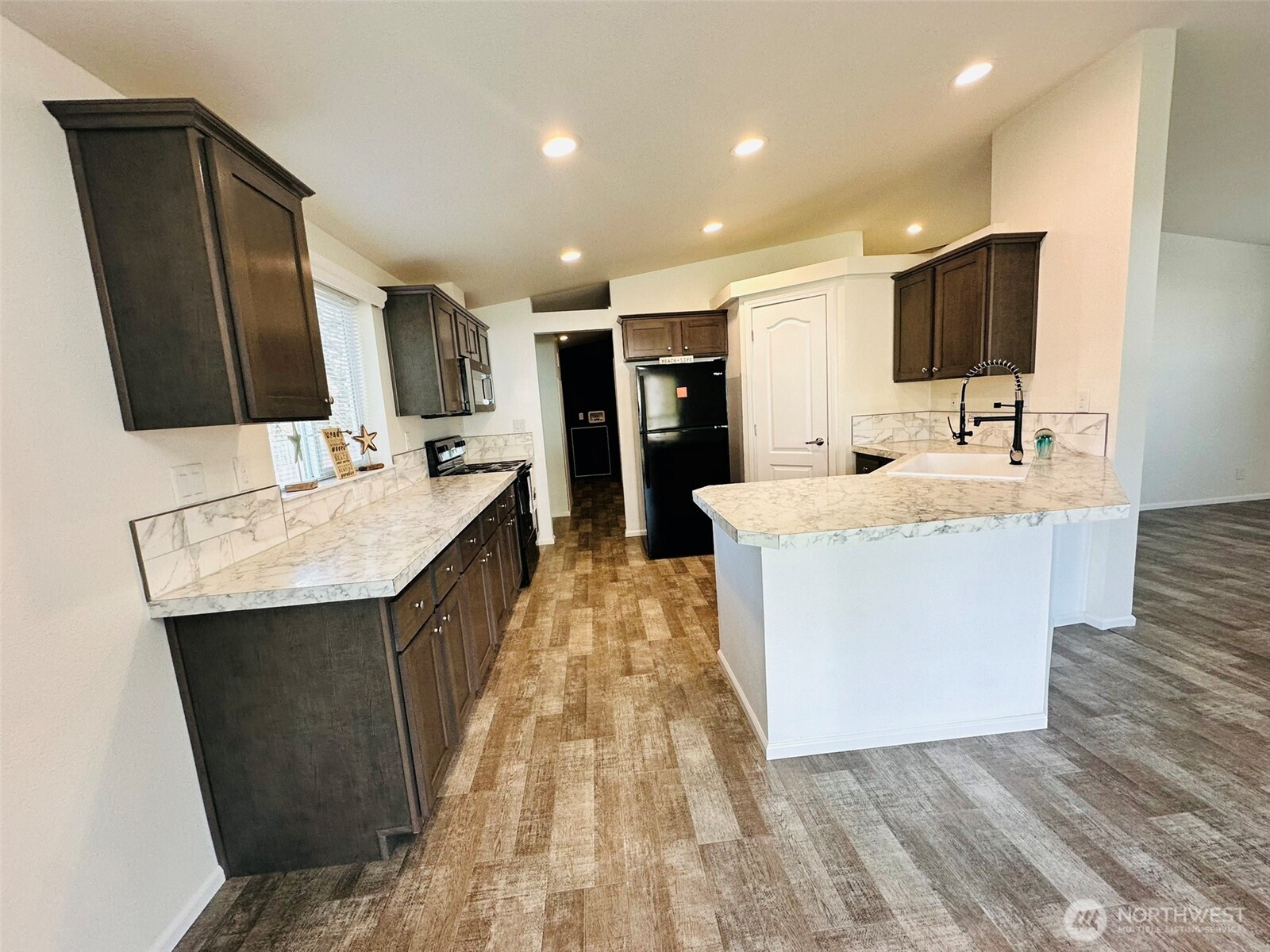 259 Wishkah Street SW, Ocean Shores, WA 98569