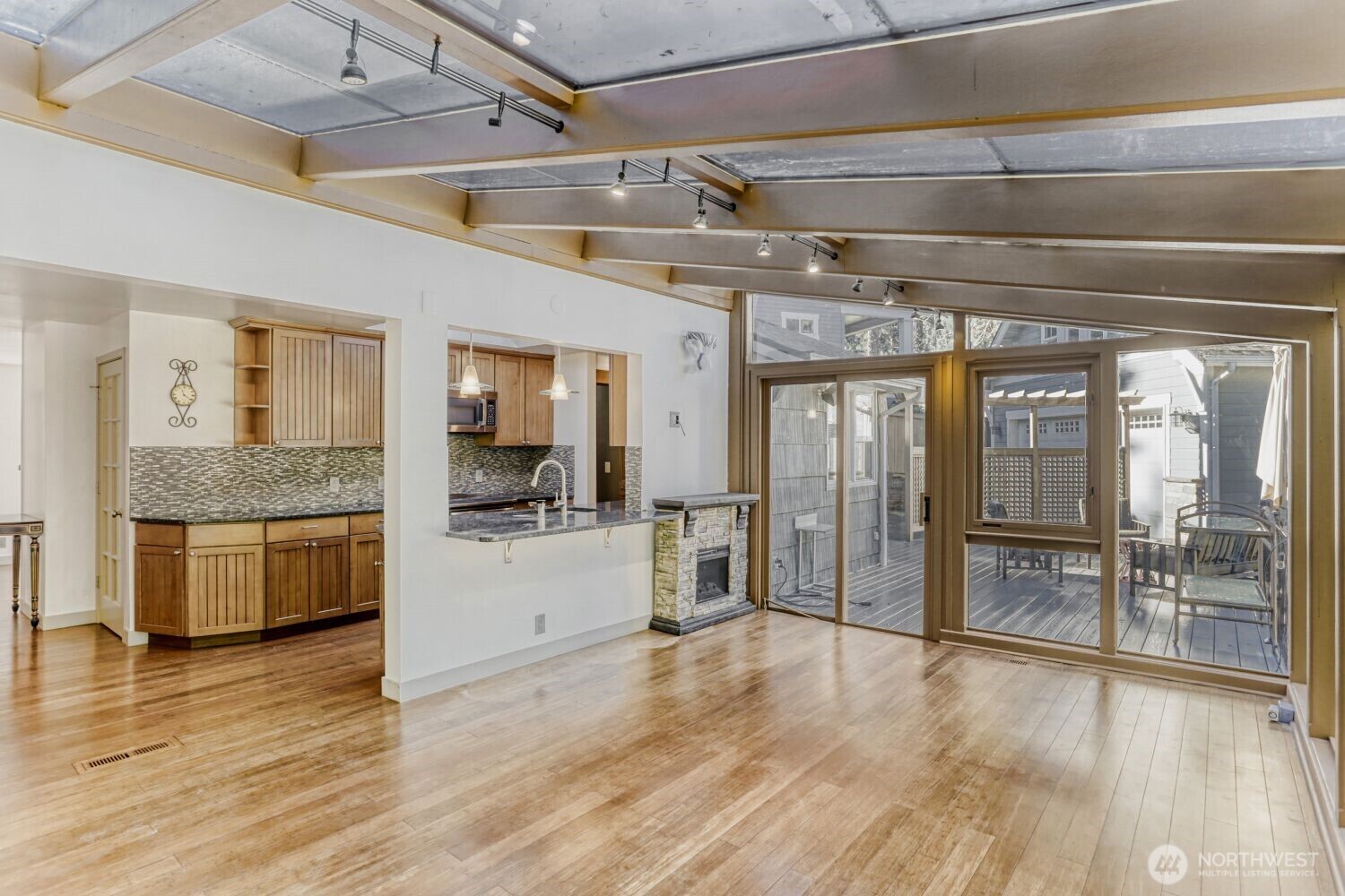 10020 SE 7th Street , Bellevue, WA 98004