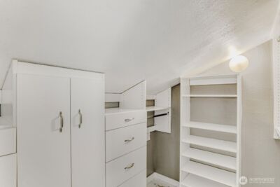 10020 SE 7th Street , Bellevue, WA 98004 - Photo 15