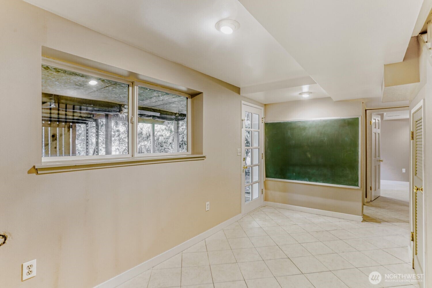 10020 SE 7th Street , Bellevue, WA 98004
