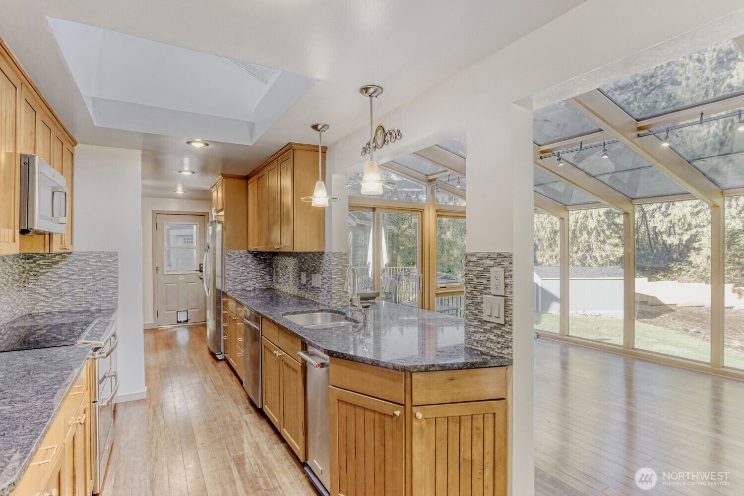 10020 SE 7th Street , Bellevue, WA 98004