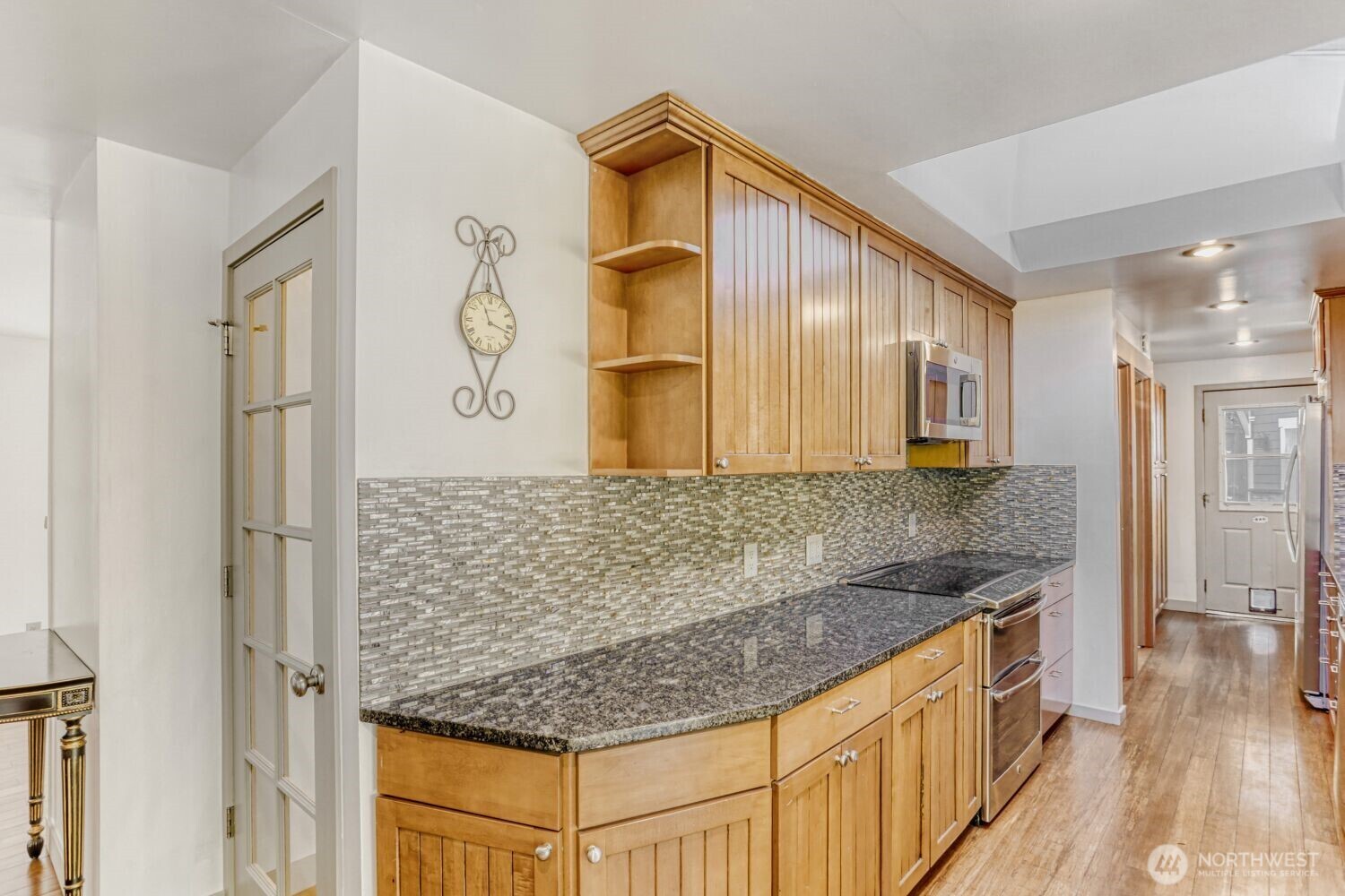 10020 SE 7th Street , Bellevue, WA 98004