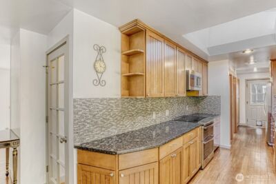 10020 SE 7th Street , Bellevue, WA 98004 - Photo 8