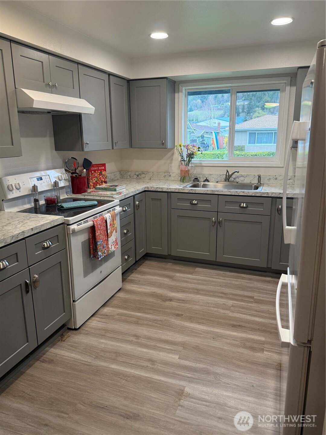 2119 SW Olympic Drive , Chehalis, WA 98532