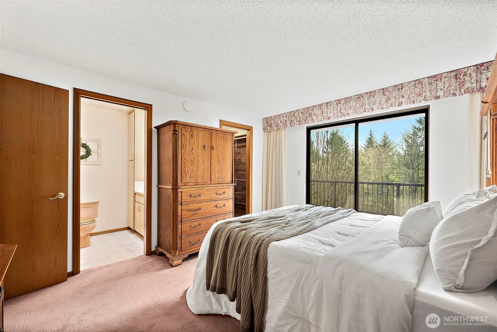 8875 Banner Road SE, Port Orchard, WA 98367