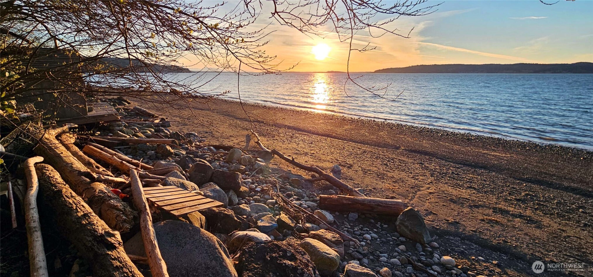 303 Arrowhead Point Lane , Camano Island, WA 98282