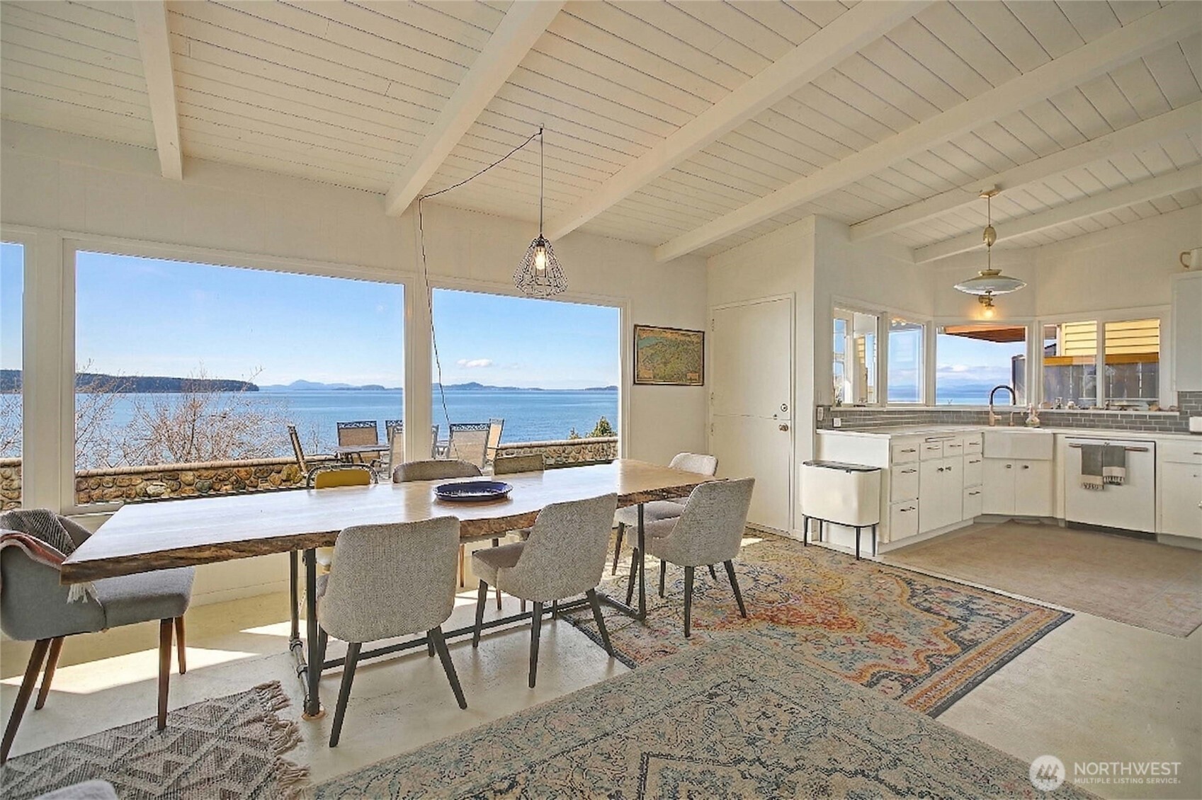 303 Arrowhead Point Lane , Camano Island, WA 98282