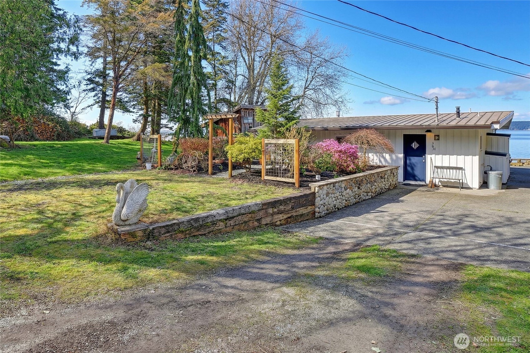 303 Arrowhead Point Lane , Camano Island, WA 98282