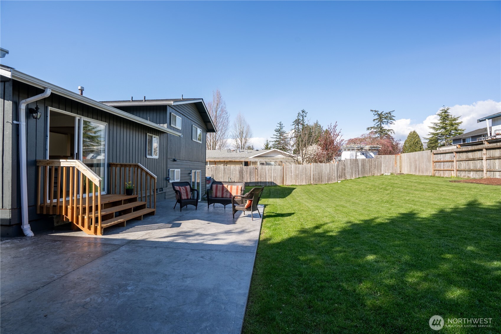 230 Peace Arch Court , Blaine, WA 98230
