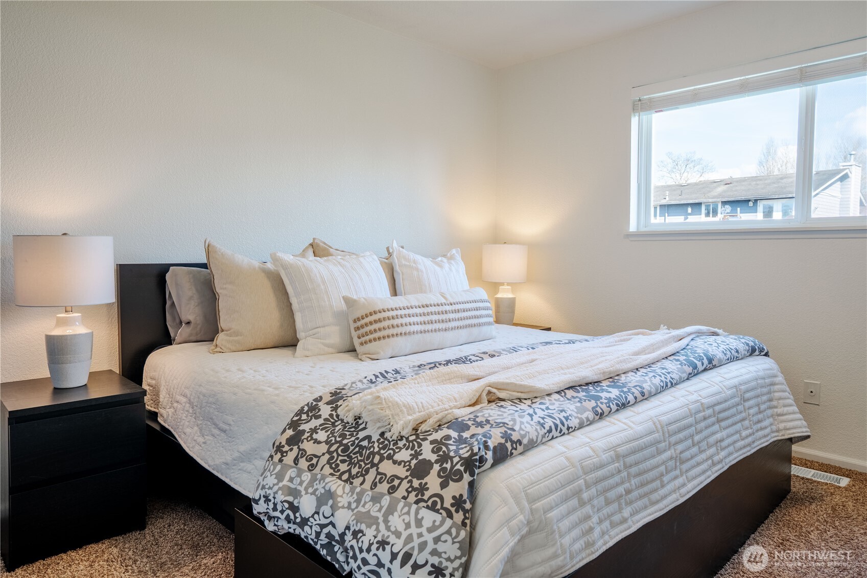 230 Peace Arch Court , Blaine, WA 98230