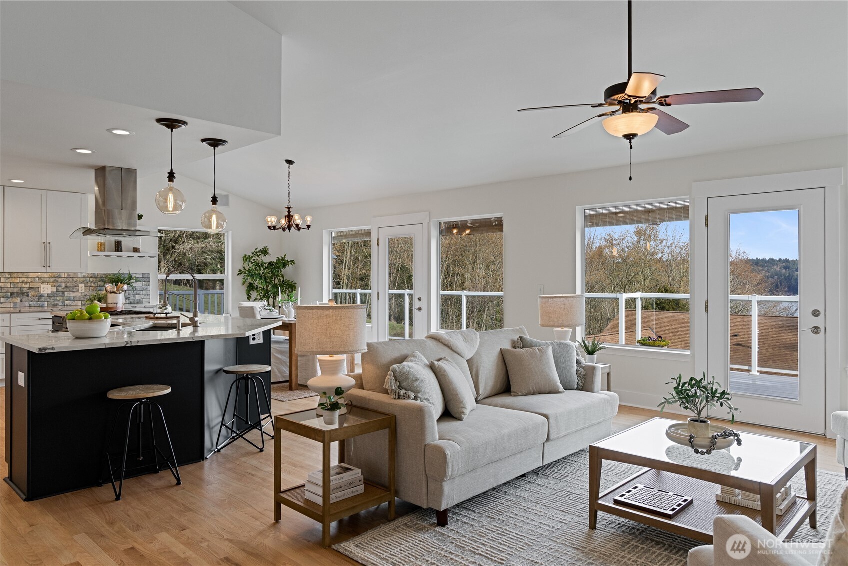 12421 6th Avenue NW, Gig Harbor, WA 98332