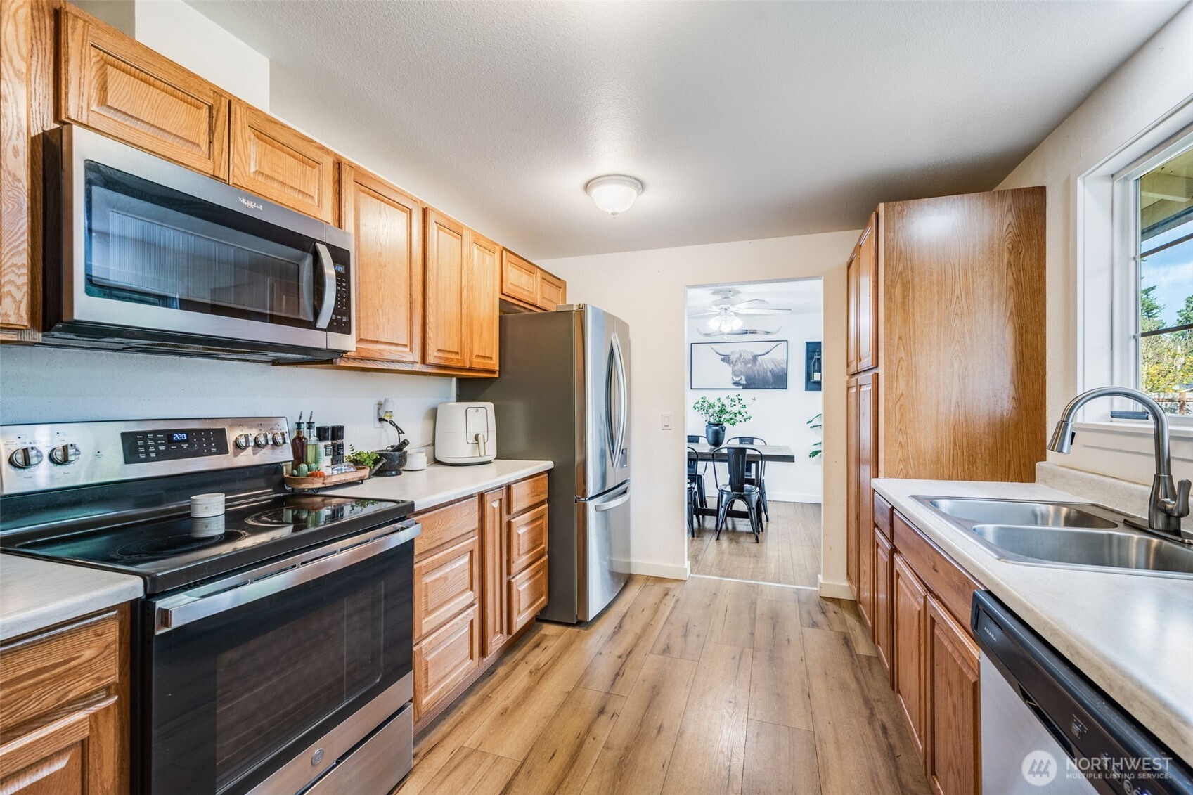 17321 Spanaway Lane E, Spanaway, WA 98387