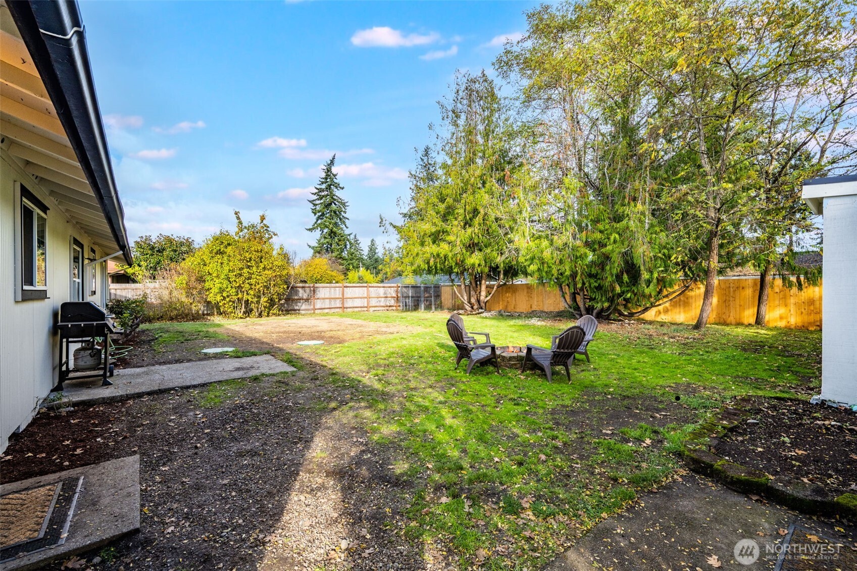 17321 Spanaway Lane E, Spanaway, WA 98387