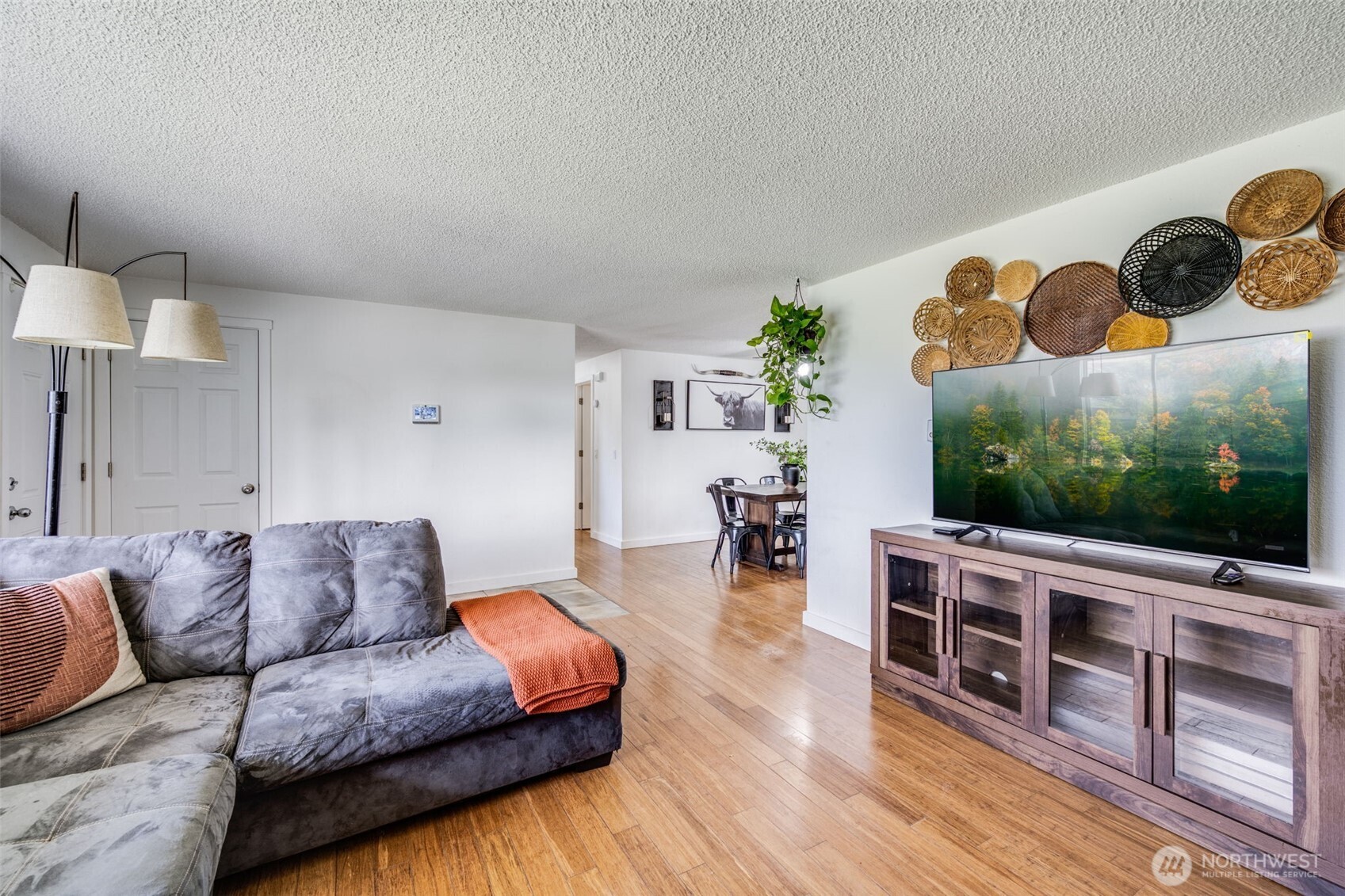 17321 Spanaway Lane E, Spanaway, WA 98387