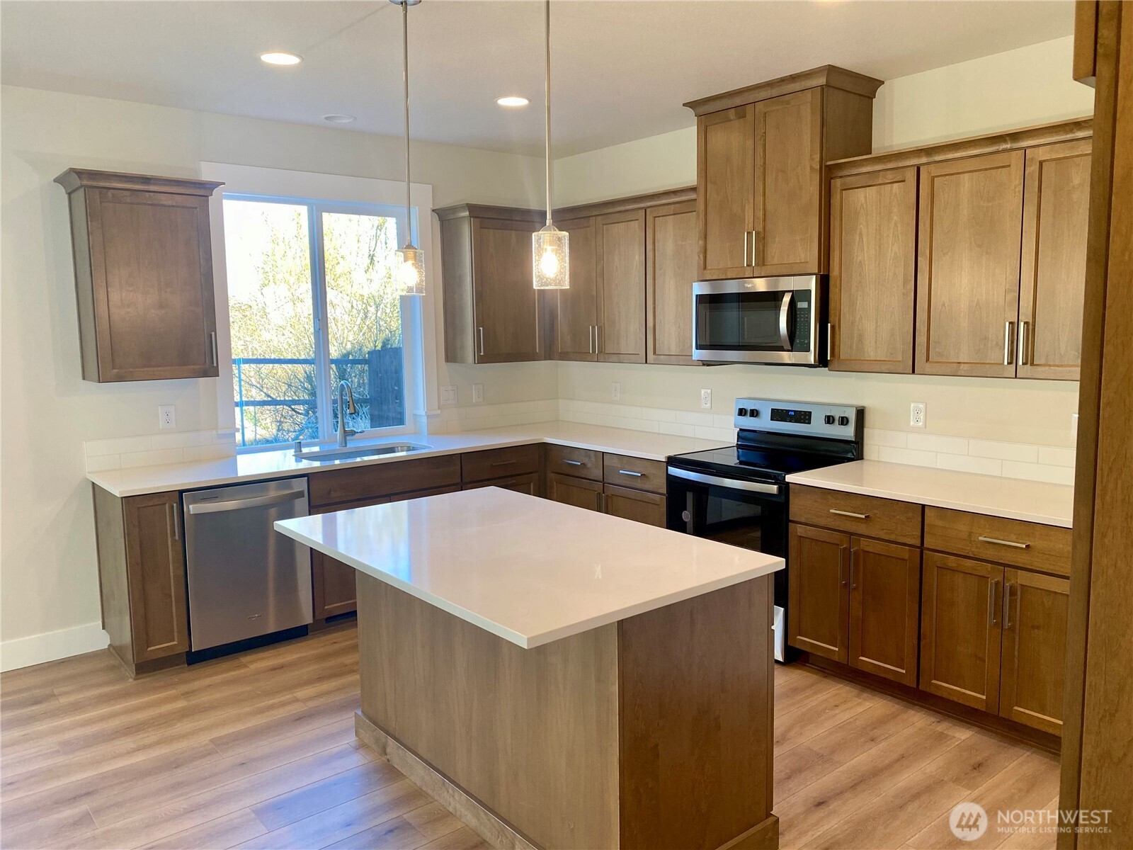 536 Rainbow Way , Kelso, WA 98626