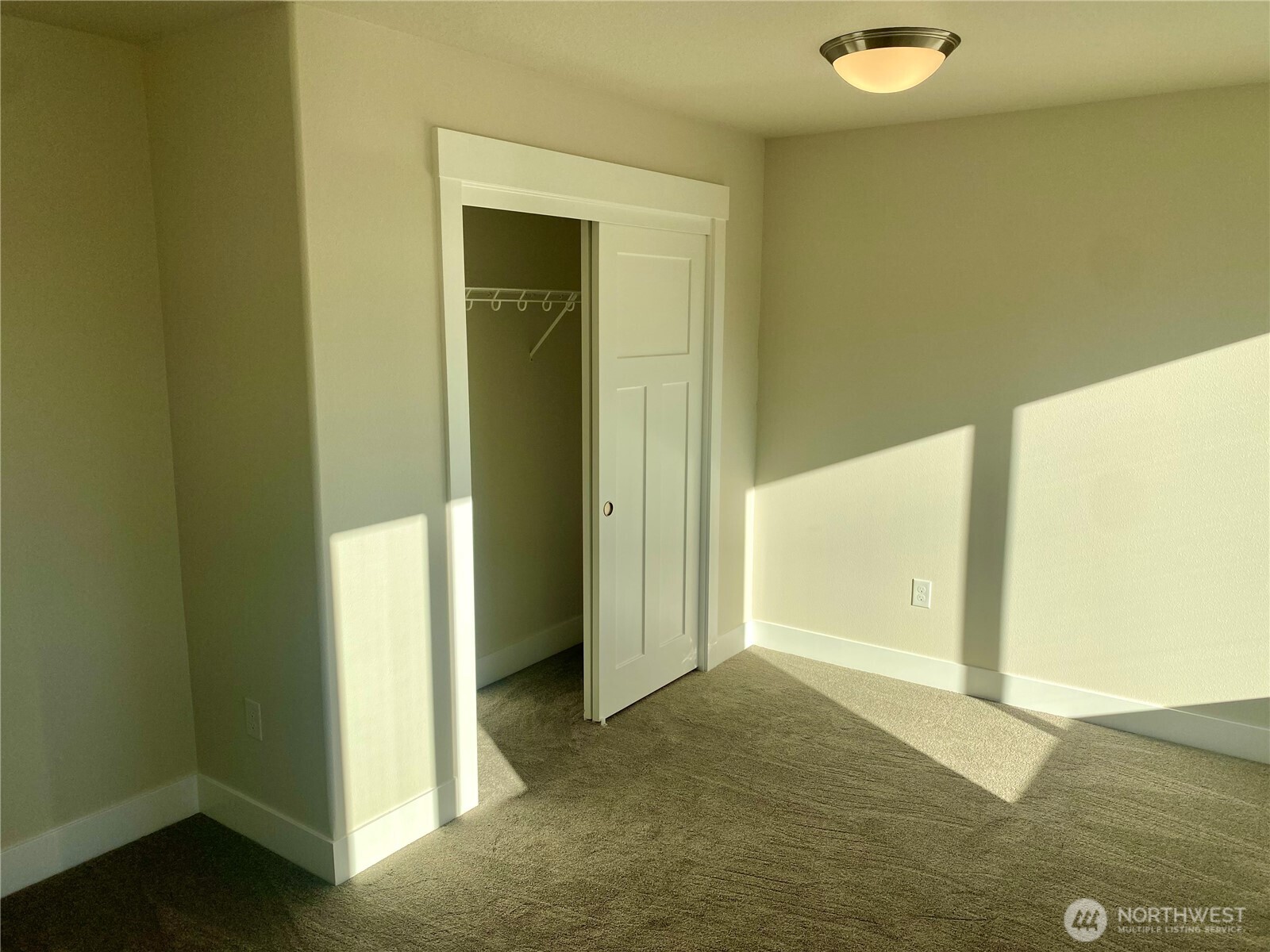 536 Rainbow Way , Kelso, WA 98626