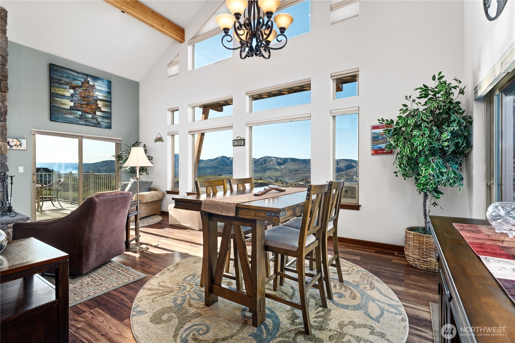 449 Lakayuse Road , Manson, WA 98831