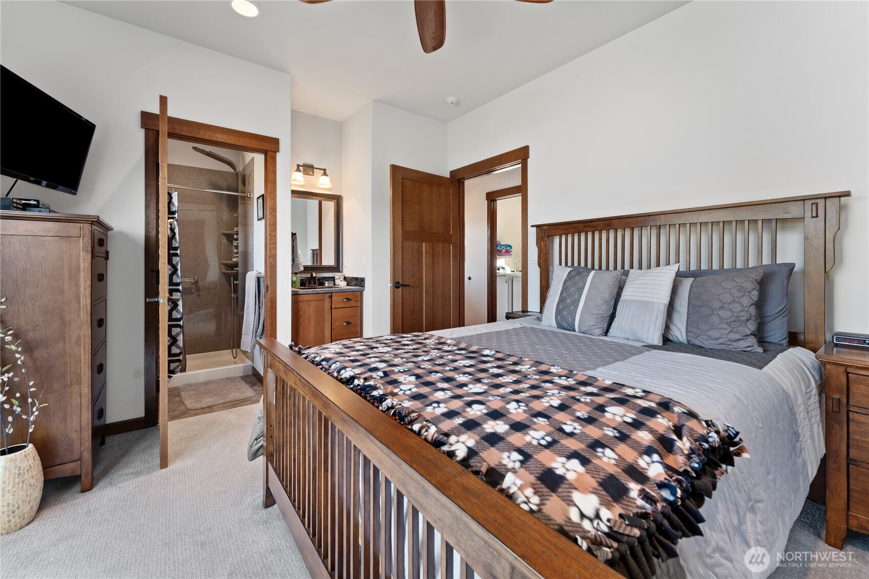 449 Lakayuse Road , Manson, WA 98831