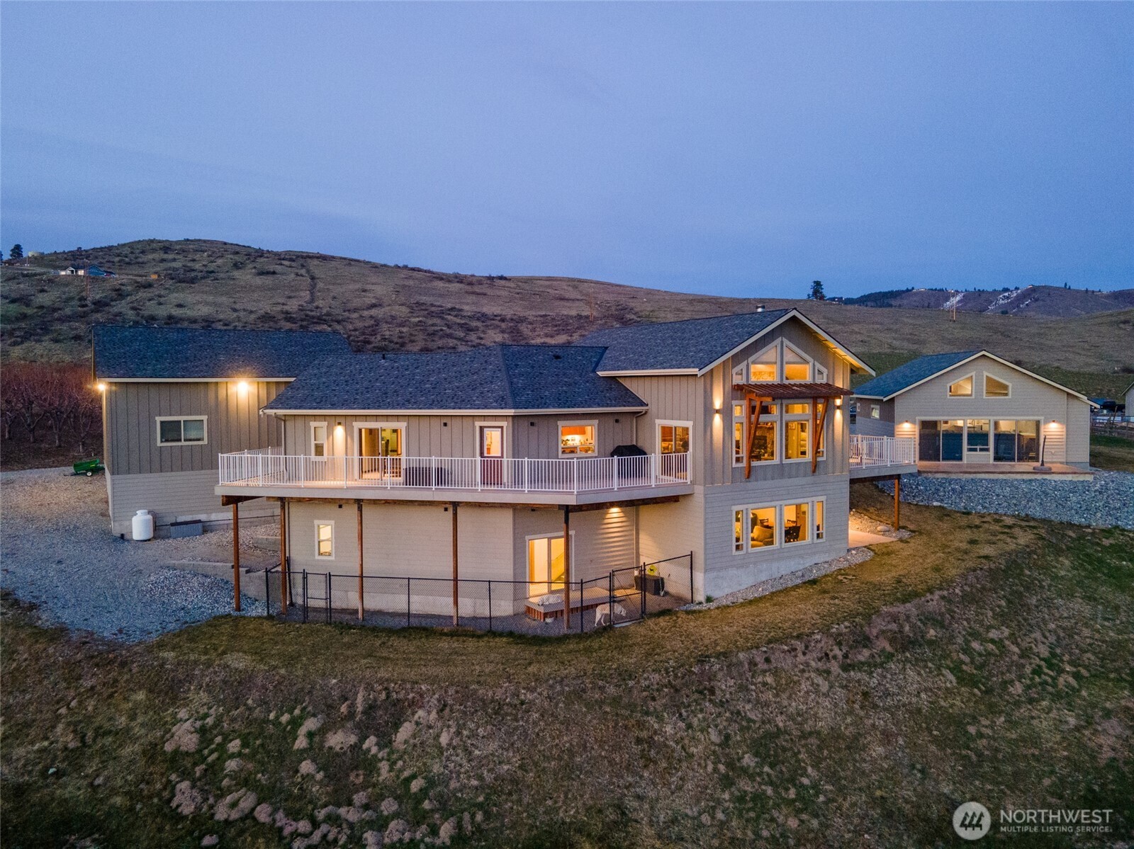 449 Lakayuse Road , Manson, WA 98831