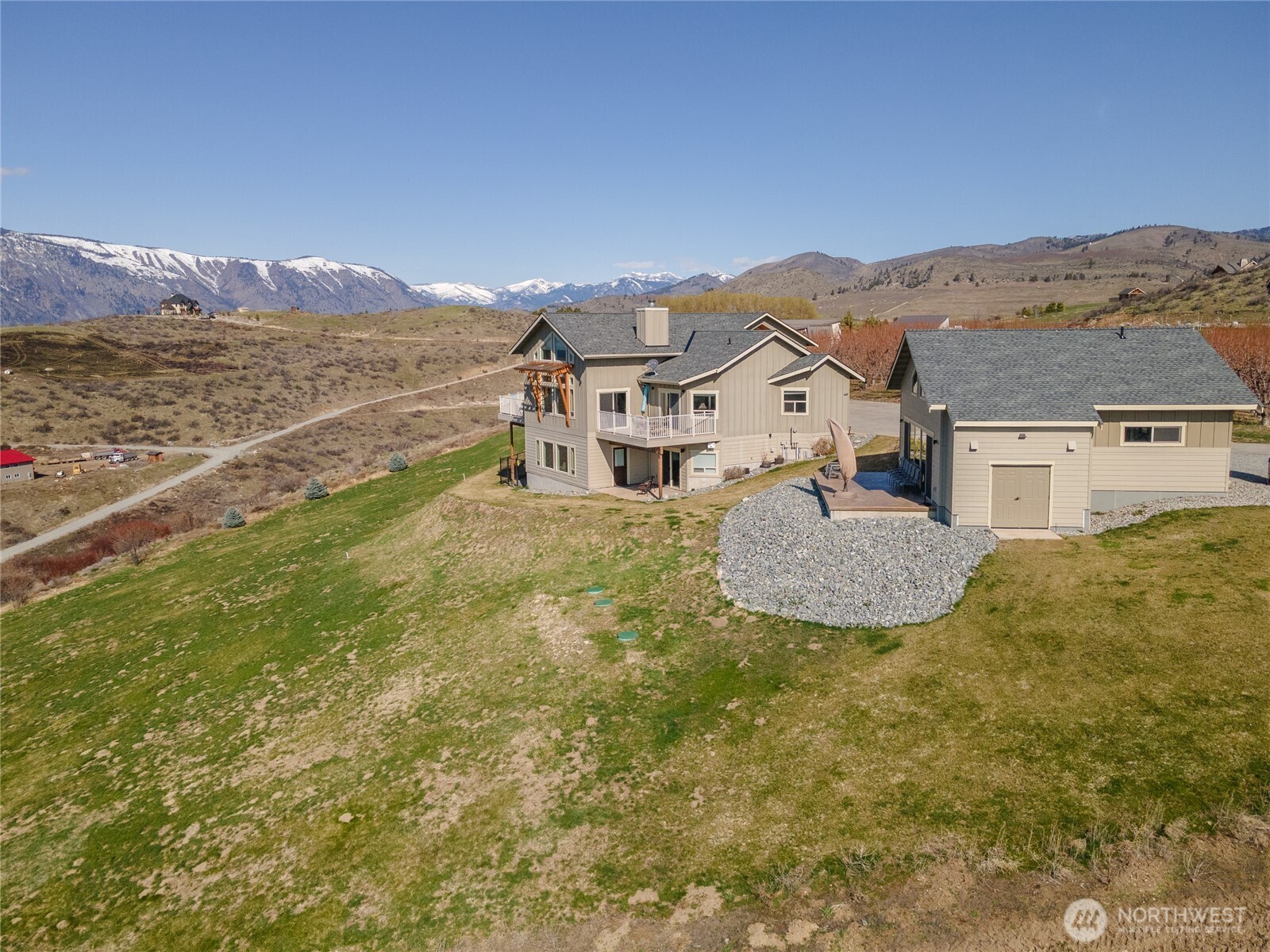 449 Lakayuse Road , Manson, WA 98831