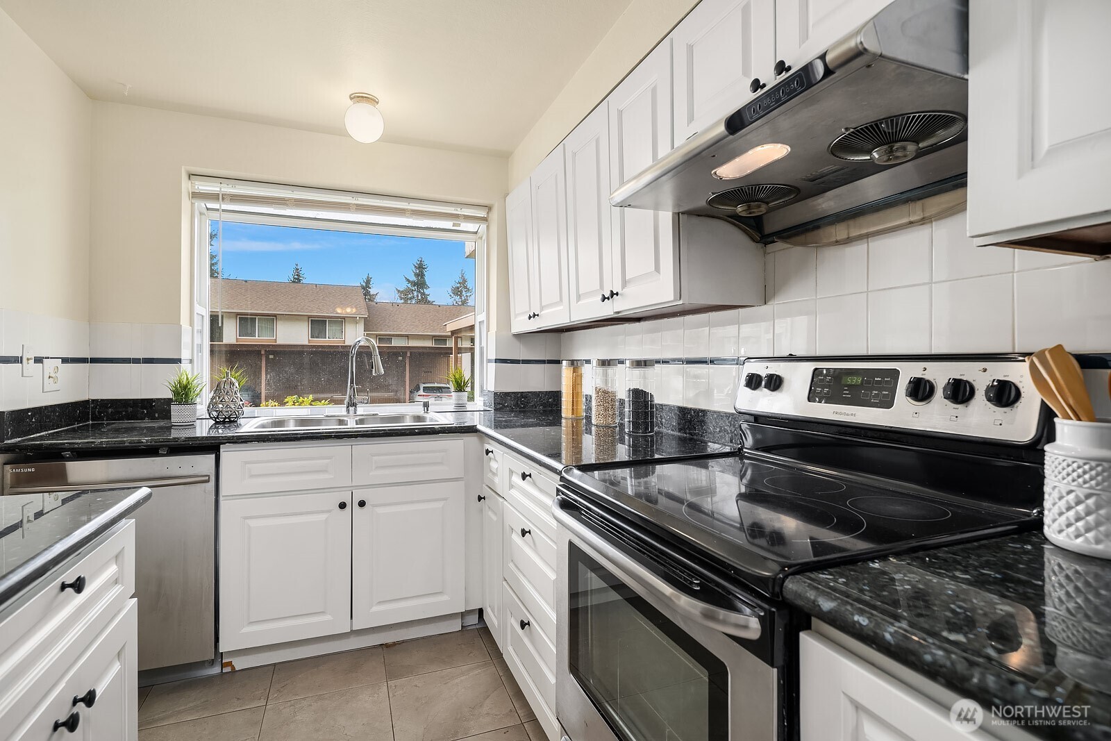 12828 SE 41st Lane #C103, Bellevue, WA 98006