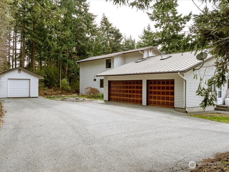2047 Briarwood Drive , Oak Harbor, WA 98277