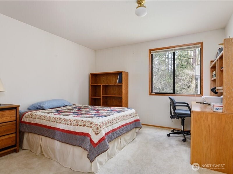 2047 Briarwood Drive , Oak Harbor, WA 98277