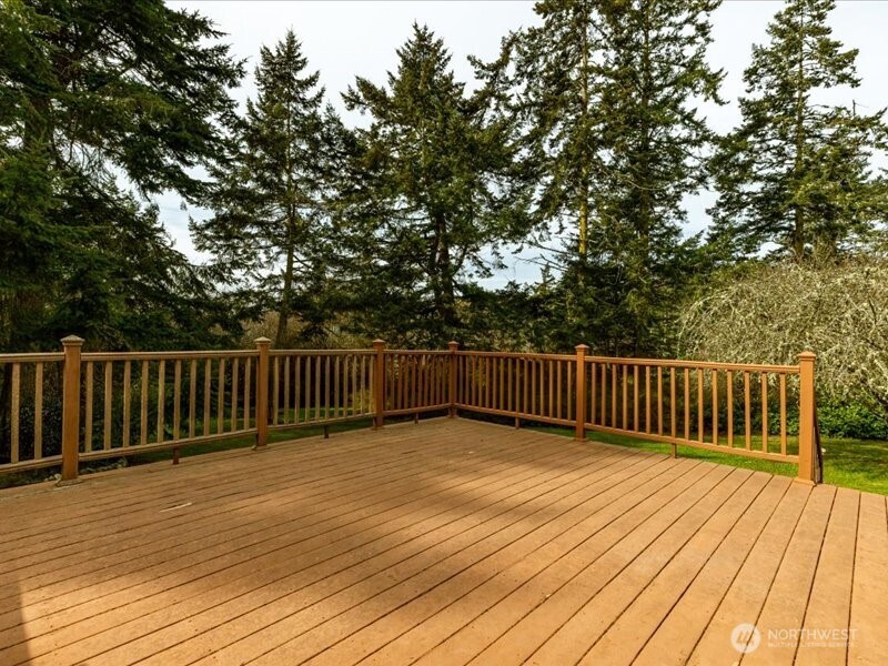 2047 Briarwood Drive , Oak Harbor, WA 98277