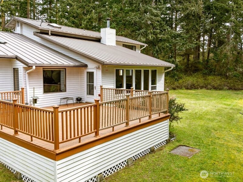 2047 Briarwood Drive , Oak Harbor, WA 98277