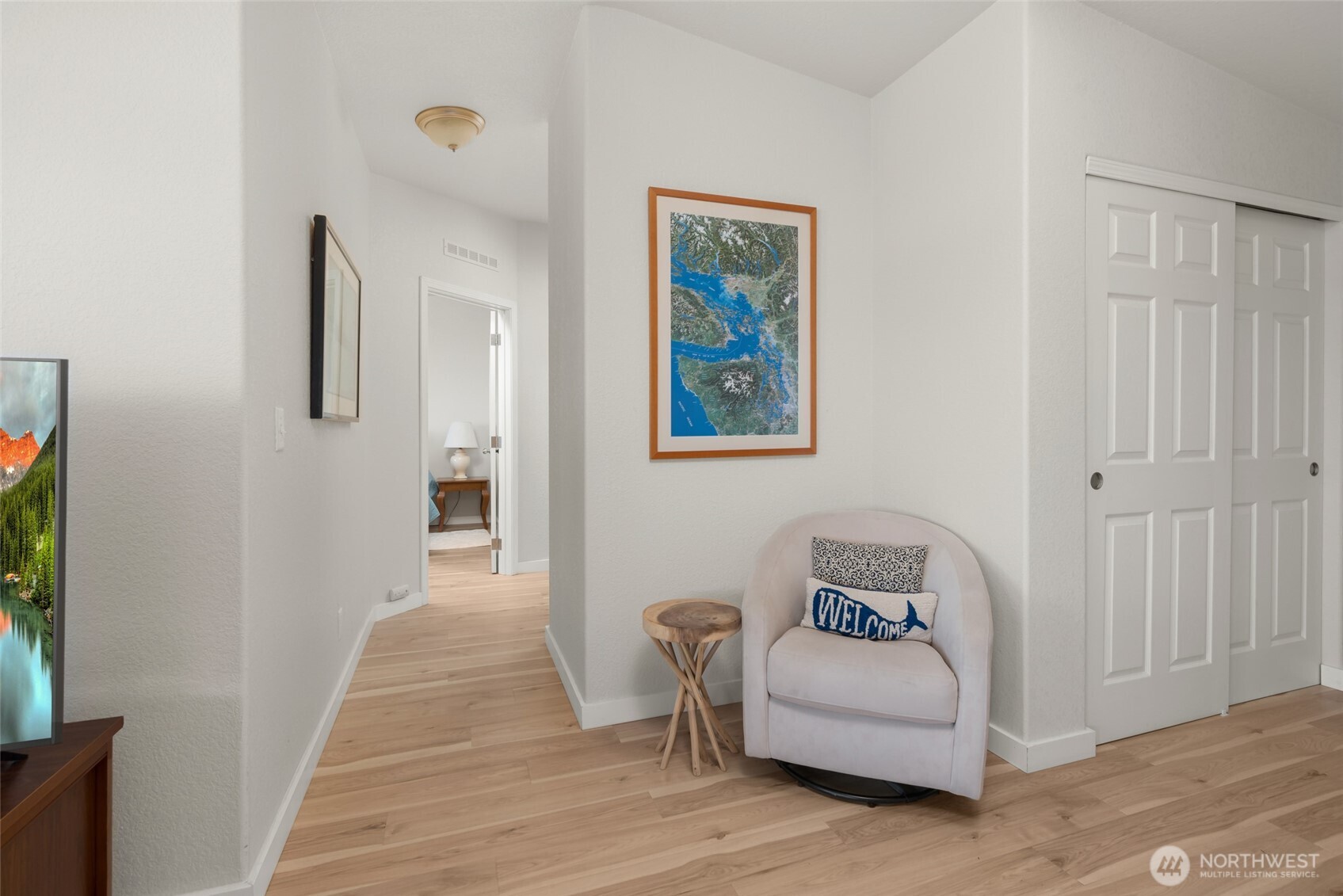 215 S Harrington Lagoon Road , Coupeville, WA 98239