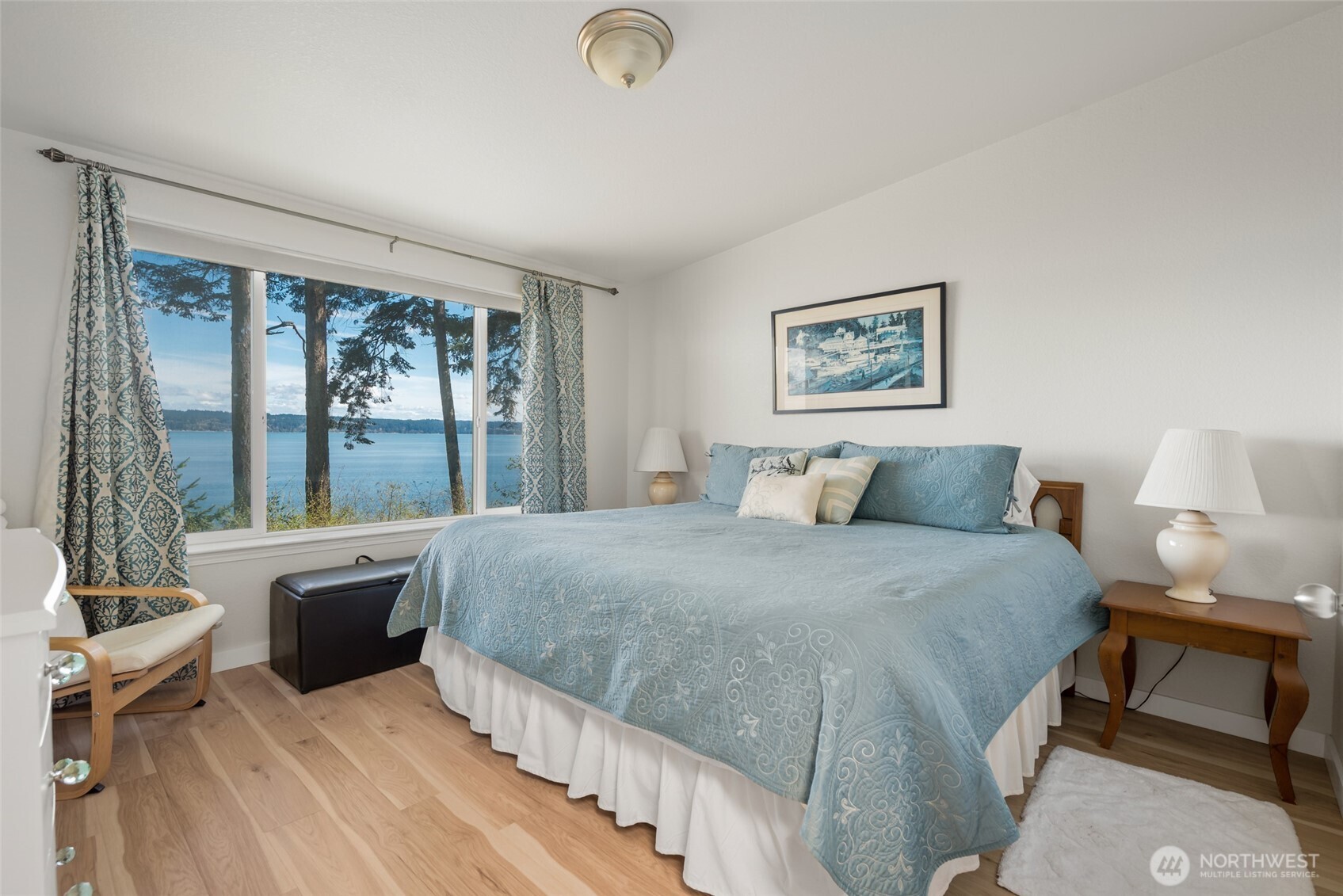 215 S Harrington Lagoon Road , Coupeville, WA 98239