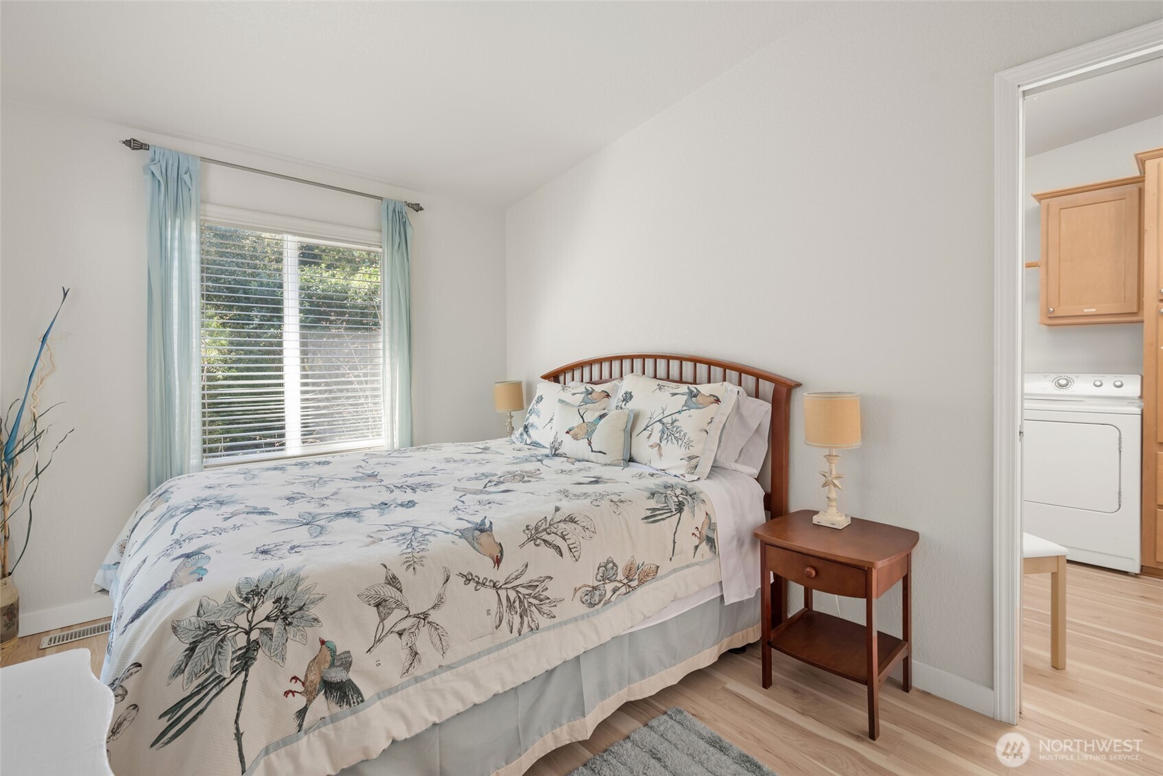 215 S Harrington Lagoon Road , Coupeville, WA 98239