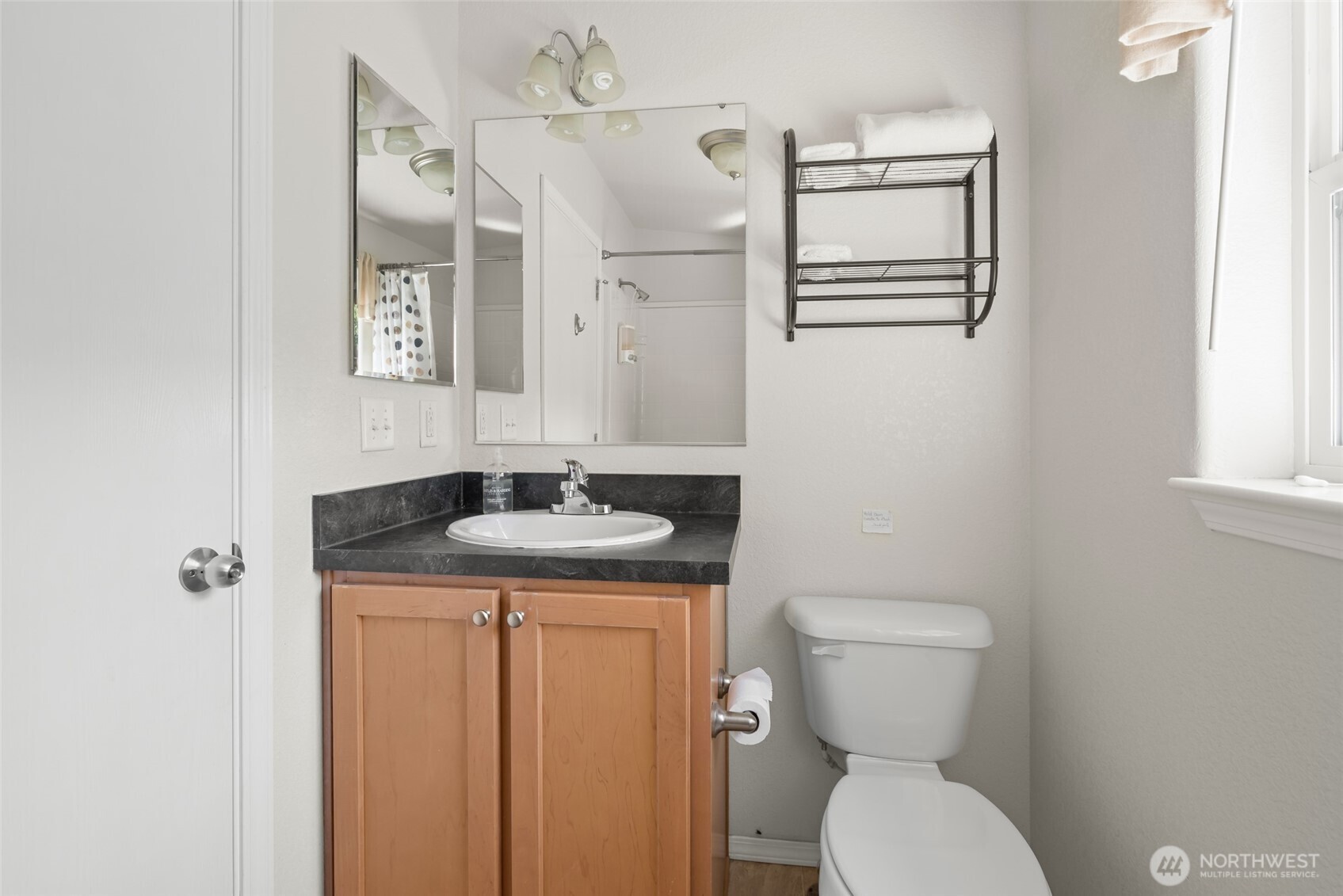 215 S Harrington Lagoon Road , Coupeville, WA 98239